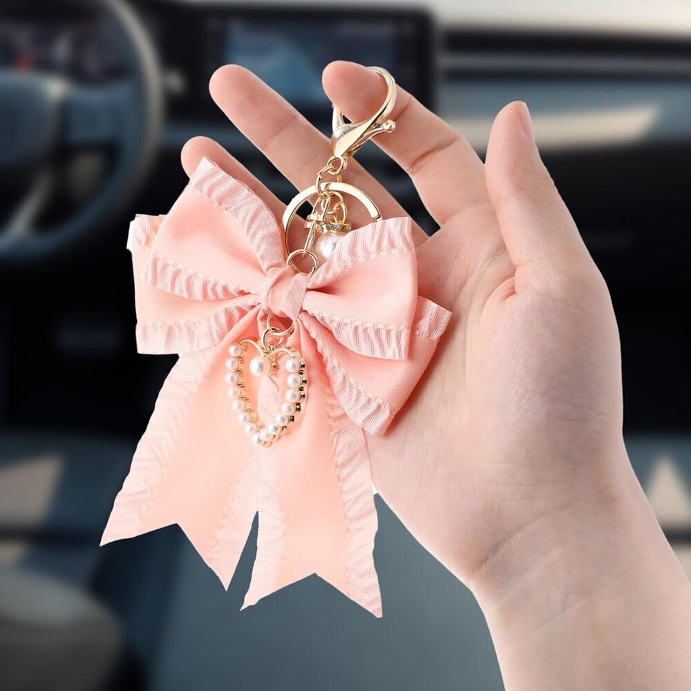 Elegant Bow Keychain Charm with Pearls - Chic Bag Accessory for Women - Picture 4 of 7
